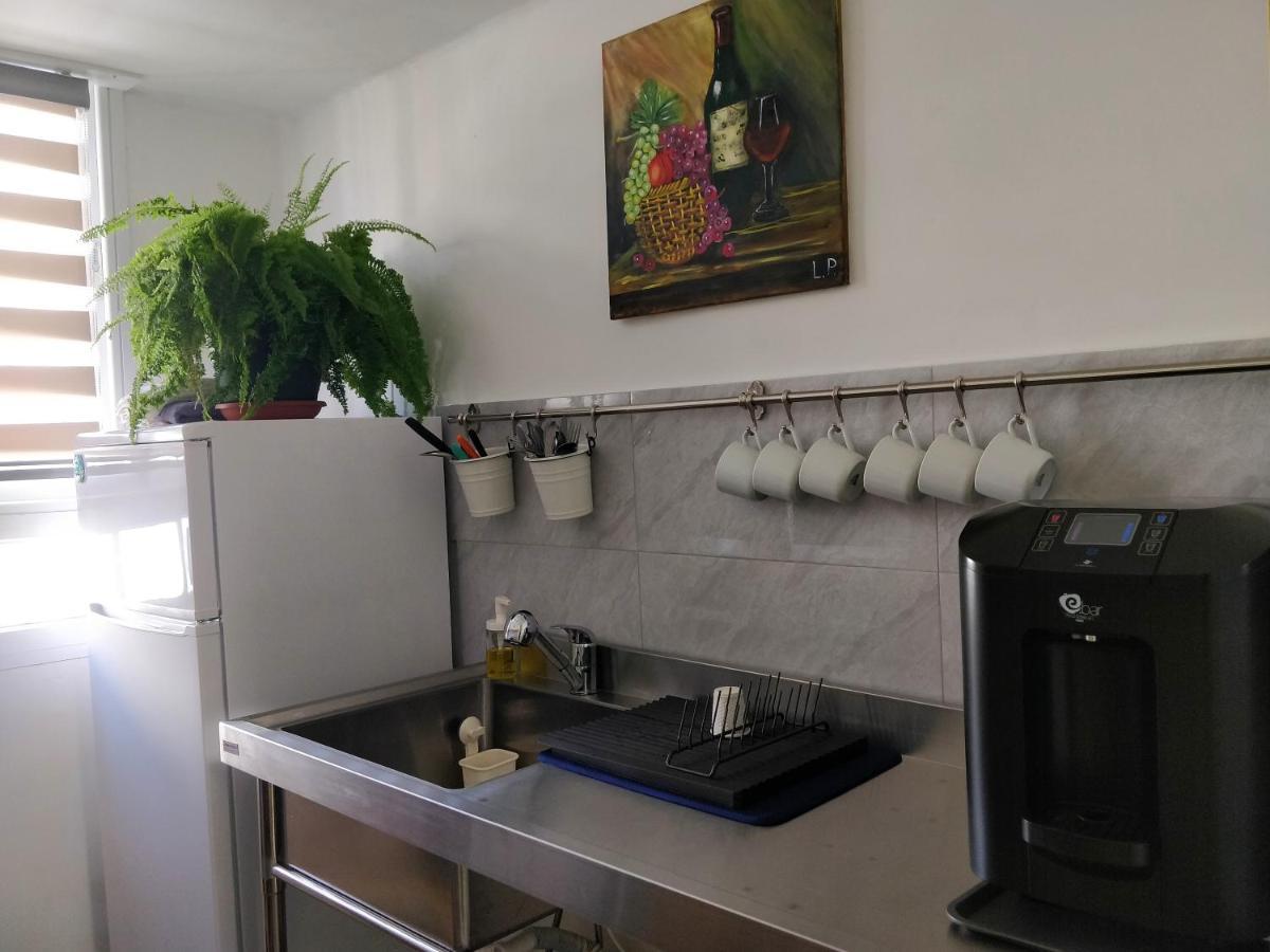 Hostel Roks Хайфа Экстерьер фото